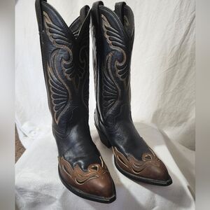 LAREDO COWGIRL BOOTS